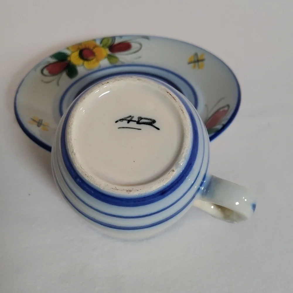 Portugal Demitasse Cup & Saucer - Picture 2 of 5